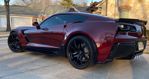 19/20 Double Staggered Varro VD19X Gloss Black on a 2019 Chevrolet Corvette C7 Grand Sport Z06