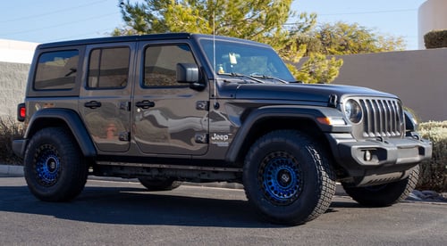 17 inch Black Rhino Sentinel Cobalt Blue w/ Black Lip on a 2020 Jeep Wrangler JL