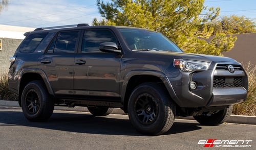 17 inch Fuel Off-Road Recoil Matte Black D584 on a 2021 Toyota 4Runner