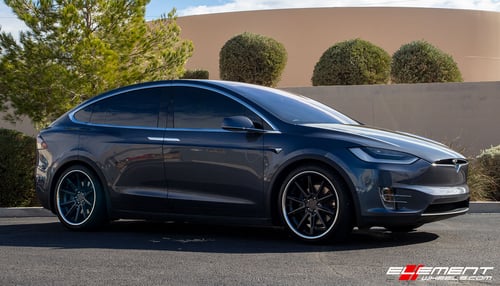 22 inch Staggered Ferrada CM2 Matte Graphite w/ Chrome Lip on a Tesla Model X Long Range