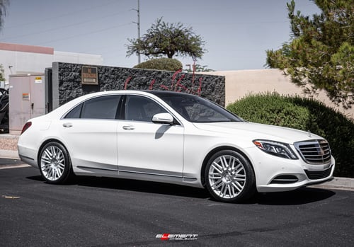 20 inch Staggered Mandrus Estate Silver w/ Mirror Face on a 2015 Mercedes Benz S550 Sedan
