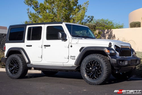 18 inch Fuel Off-Road Assault Gloss Black Milled D576 on a 2019 Jeep Wrangler JL