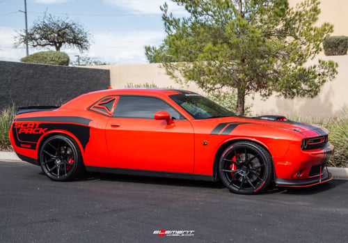 20 inch Staggered Vors DG10 Matte Black on a 2018 Dodge Challenger R/T