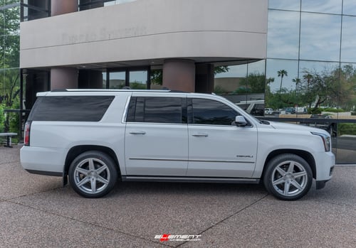22 inch Niche Carina Gloss Silver Brushed M235 on a 2015 GMC Yukon