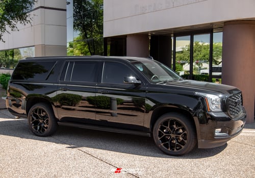 22 inch Vors DG11 Gloss Black on a 2018 GMC Yukon
