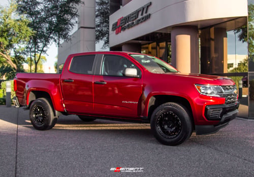 17 inch KMC KM545 Satin Black on a 2020 Chevrolet Colorado