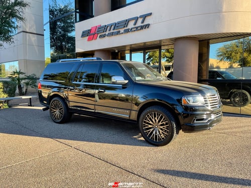 22 Inch Mazzi Twist Tie 373 Matte Black w/ Dark Tint on a 2016 Lincoln Navigator