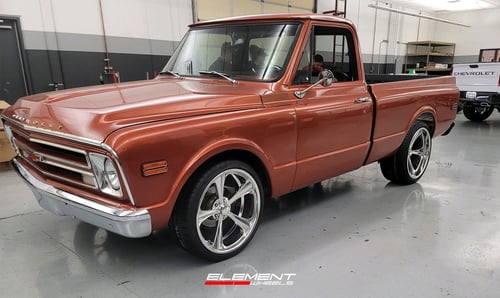 22 inch Staggered US Mags US838 Montana Concave Full Polished on a 1969 Chevrolet C10