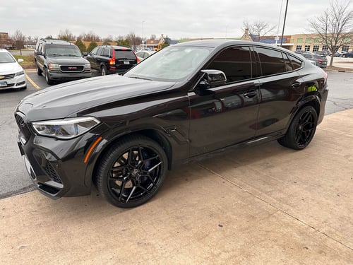 22 inch Staggered Rohana RFX11 Gloss Black on a 2021 BMW X6M