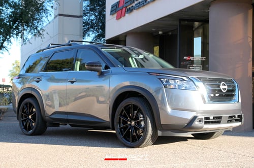 22 inch Curva Concepts CFF46 Gloss Black on a 2023 Nissan