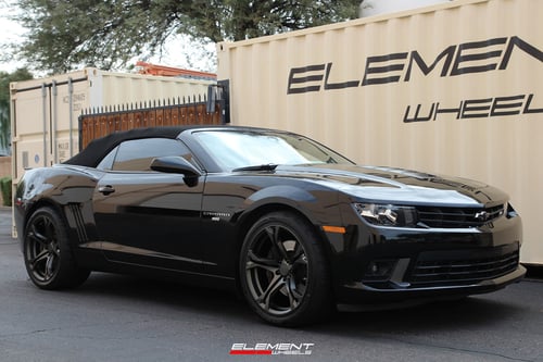 20 inch Staggered MRR M017 Camaro 1LE Replica Wheels Matte Graphite on a 2014 Chevrolet Camaro SS