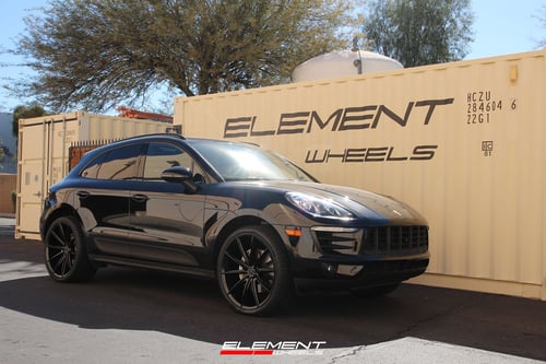 22 inch Staggered Blaque Diamond BD-11 Gloss Black on a 2017 Porsche Macan