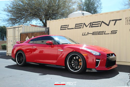 20 inch Staggered Ferrada CM2 Matte Black w/ Chrome Lip on a 2021 Nissan GTR