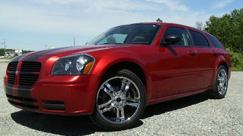 Elite Wheels Phase 5 Chrome on Dodge Magnum w/ Specs
