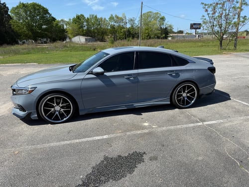 20 inch Ferrada FR2 Machine Black w/Chrome Lip on a 2021 Honda Accord Sedan