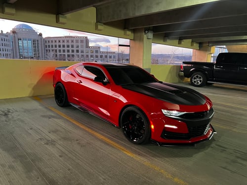 20 inch Staggered Blaque Diamond BD-F25 Gloss Black on a 2021 Chevrolet Camaro SS