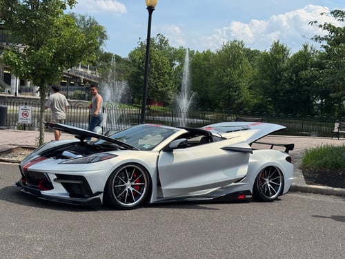 19/20 inch Staggered Ferrada CM2 in Machine Black w/ Chrome Lip on a 2021 Chevrolet Corvette C8 Stingray Z51