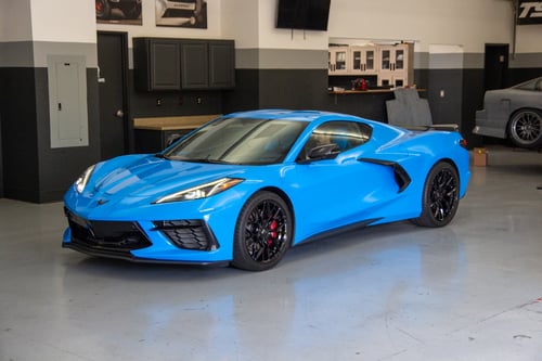 Staggered 19/20 Inch Variant Radon in Gloss Piano Black on a 2022 Chevrolet C8 Corvette