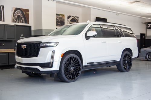 26 Inch Lexani Wraith in Full Gloss Black on a 2022 Cadillac Escalade