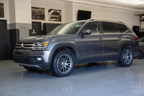 20 Inch Curva Concepts C300 in Matte Gunmetal on a 2019 VW Atlas