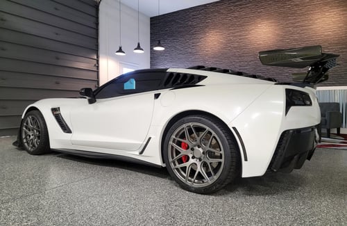 19/20 Staggered MRR FS01 in Gloss Gunmetal on a 2019 Chevrolet C7 Z06