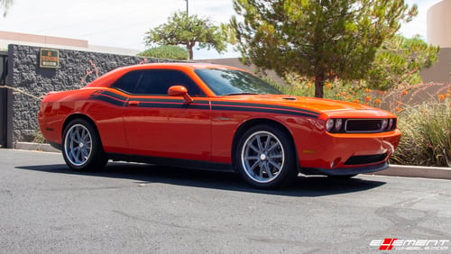 Staggered 20 Inch US Mag U111 Rambler Gray W Diamond Cut Lip on a 2013 Dodge Challenger