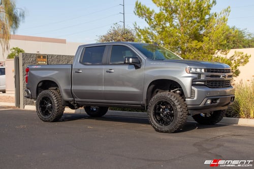20 Inch Fuel Off Road Coupler in Gloss Black on a 2020 Chevrolet Silverado 1500