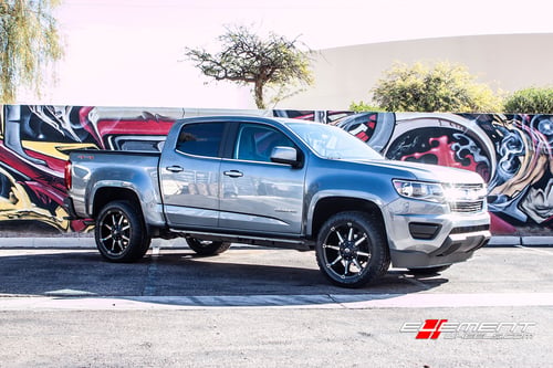 20 inch Fuel Off-Road D556 Coupler Black Machined w/ Black Tint on 2019 Chevrolet Colorado