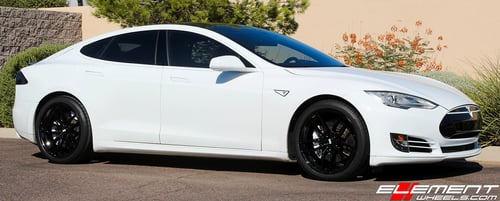 20 inch Variant Krypton Gloss Piano Black on 2015 Tesla Model S P90D