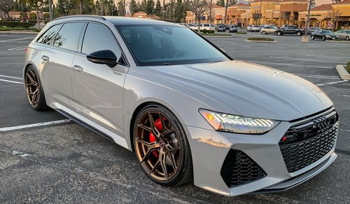 22x10.5 Vossen HF5 Satin Bronze on 2021 Audi RS6