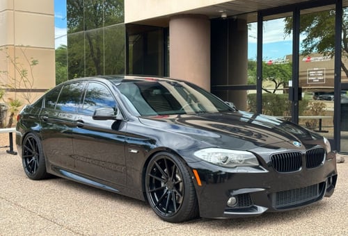 20 inch Variant Argon Gloss Black Gloss Black on a 2011 BMW 535i