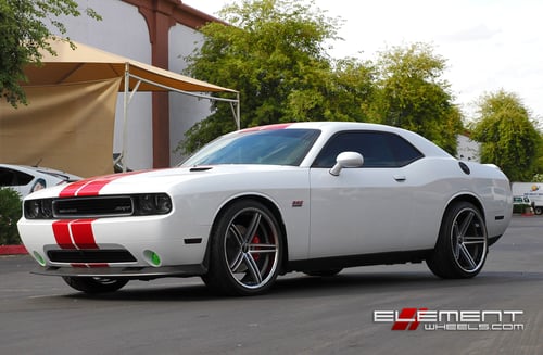 Lorenzo WL197 Gunmetal/Machined on 2010 Dodge Challenger SRT8 w/ Specs