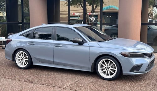 18 Inch Konig Ovsersteer in White on a 2022 Honda Civic