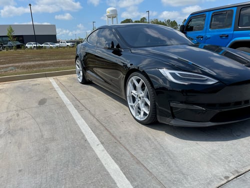 22 inch Staggered Blaque Diamond BD-F25 Brushed Silver on a 2022 Tesla Model S Long Range