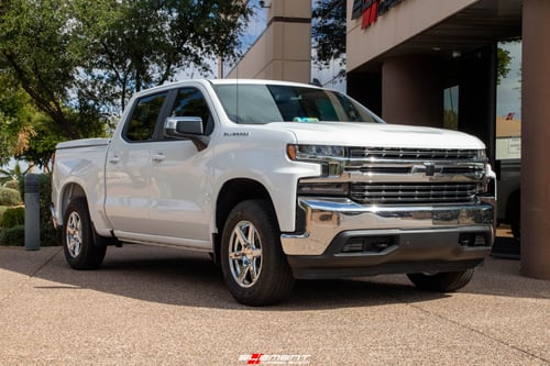 18 inch Raceline 156C Surge in Chrome on a 2021 Chevrolet Silverado 1500