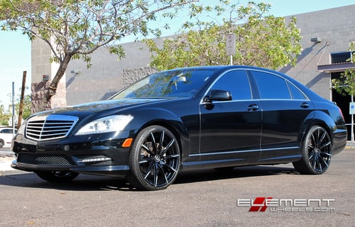 22 inch Lexani CSS15 Gloss Black w/ Machined Tips Wheels on 2013 Mercedes S550 w/ Specs