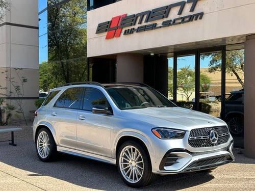 22 inch Staggered Avant Garde M615 Silver Machined on a 2023 Mercedes Benz GLE350/450/580 SUV