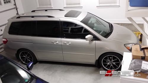 20 inch Lexani R12 Gloss Black Machined on 2004 Honda Odyssey w/ Specs