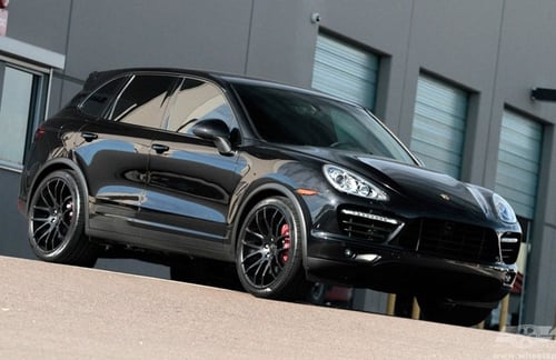 Giovanna Killis 22x10.5 on Porsche Cayenne w/ Specs