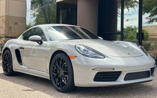 Staggered 20 inch Variant Radon Gloss Black on a 2018 Porsche Cayman