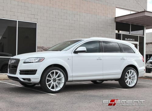 22x10 Lexani CSS10 Custom Painted on 2014 Audi Q7 w/ Specs