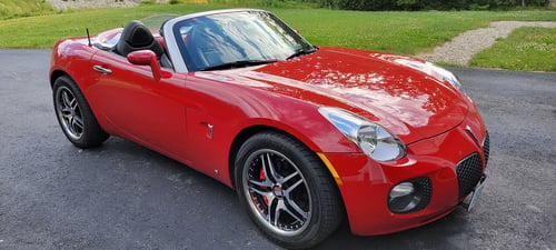 18x8 MRR RW2 on 2009 Pontiac Solstice