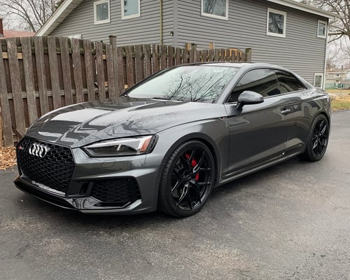 20 inch Vossen HF-5 Gloss Black on a 2018 Audi RS5