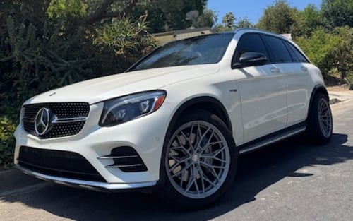 Staggered 20 inch Variant Maxim Silver on 2018 Mercedes Benz GLC43