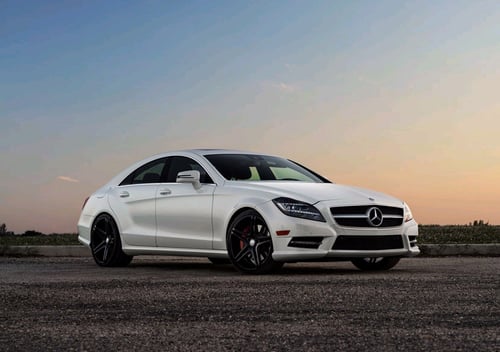 20 inch Staggered XO Caracas Black on 2014 Mercedes CLS550 w/ Specs