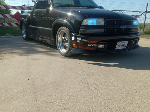 2001 Chevrolet S-10 2WD