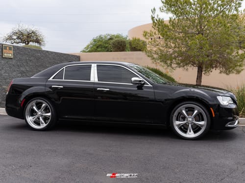 2017 Chrysler 300 RWD