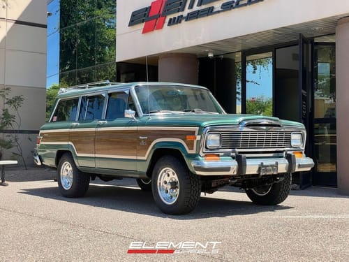 16 Inch American Racing AR172 Baja in Polished on a 1979 Jeep Wagoneer