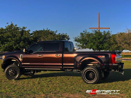 20" Forged Fuel FF19 Gloss Black/Color Match on 2018 Ford F-450