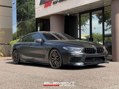 2023 BMW M8